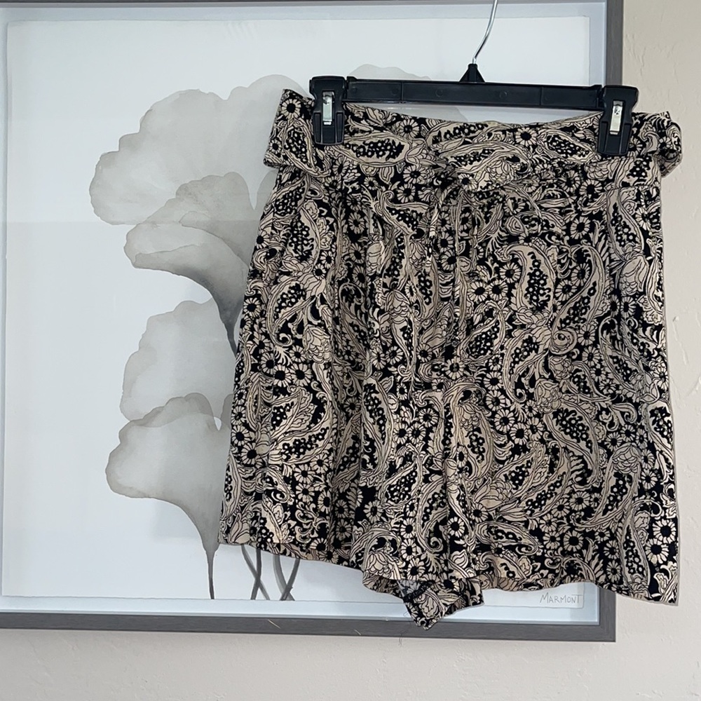 Zara Metallic Gold and Black Floral Short